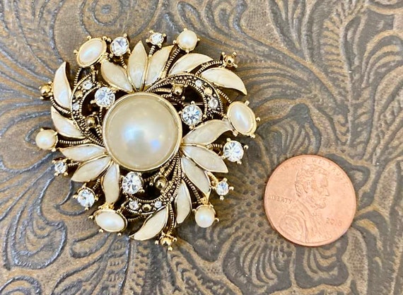 Vintage  Monet Faux Pearl Brooch                 … - image 8