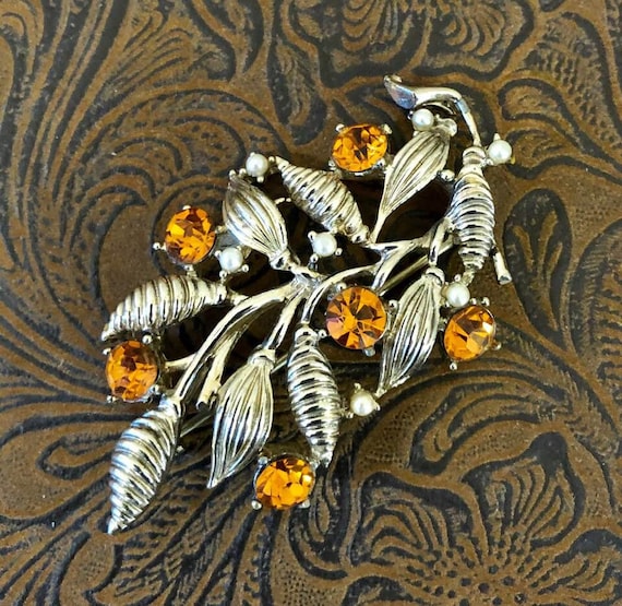 Vintage Coro Pegasus Brooch 148