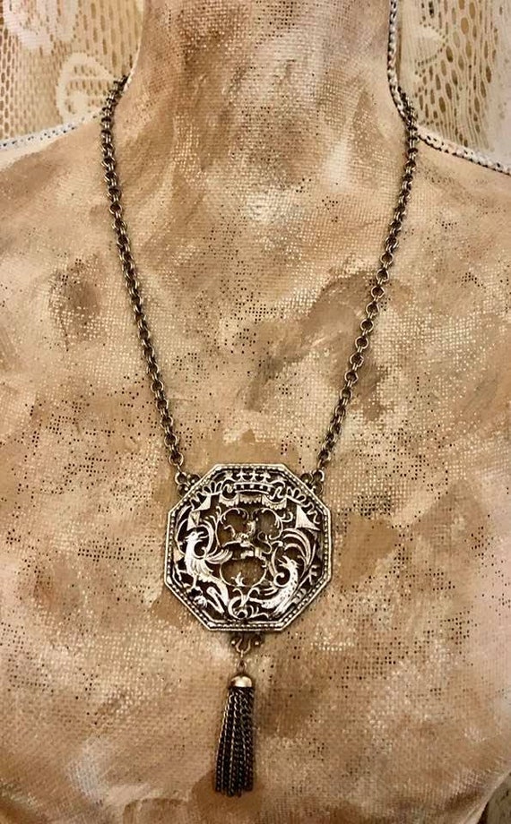 Vintage Lisner Lion Filagree Necklace             