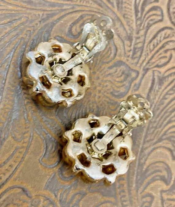 Vintage Lisner Clip Earrings                     … - image 8