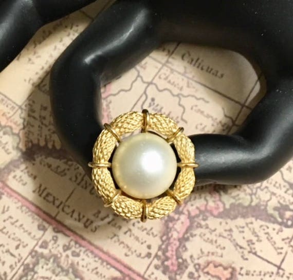 Vintage Coro Faux Pearl Ring - image 2