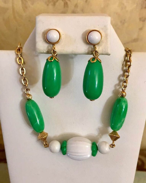 Vintage AVON Green and White Jewelry Set          