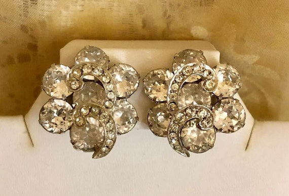 Vintage Glamorous Earrings and Ring Set          … - image 3