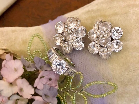 Vintage Glamorous Earrings and Ring Set          … - image 1