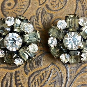 Vintage Kramer Rhinestone Earrings               605