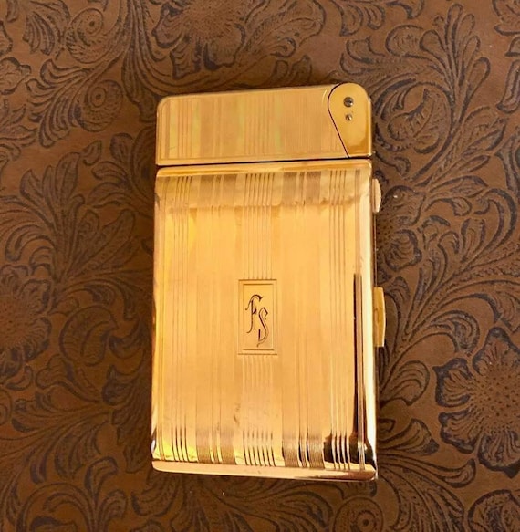 The Golden Age of Cigarette Lighters 洋書 The Golden Age of Cigarette Lighters(Ira Pilossof) / 古本