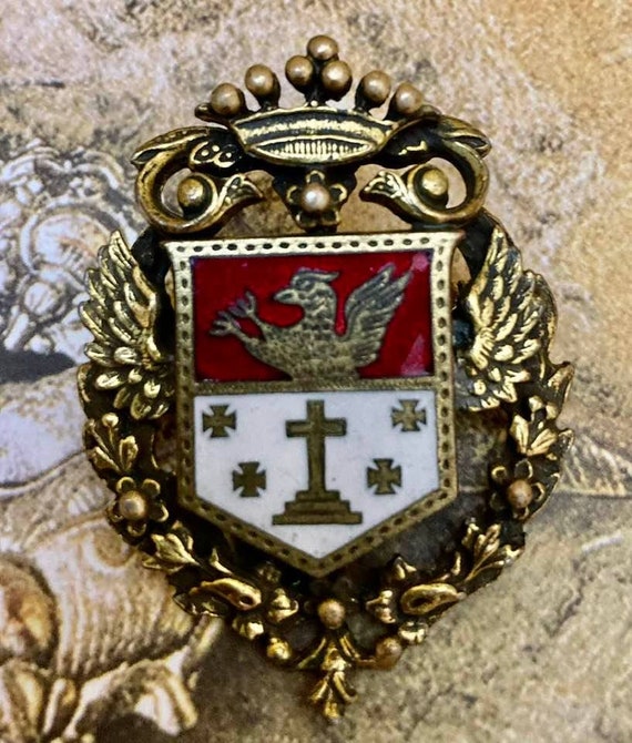 Coat of arms brooch - Gem