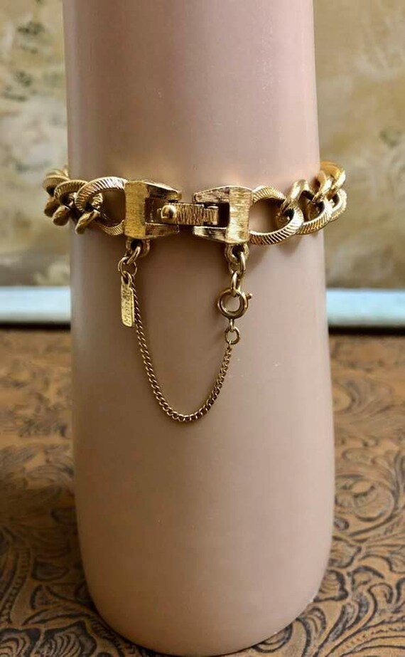 Vintage MONET Charm Bracelet                    1… - image 8