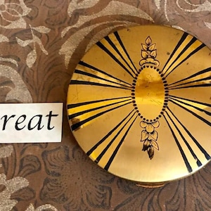 Vintage Dorset Fifth Avenue Powder Compact          242