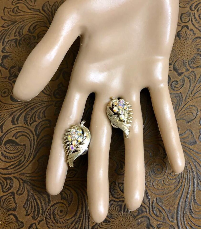 Vintage Coro Rhinestone Earrings 595