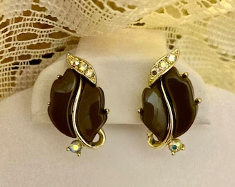 Vintage Lisner Clip Earrings                                                      641