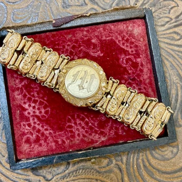 Pulsera extensible vintage chapada en oro GF14