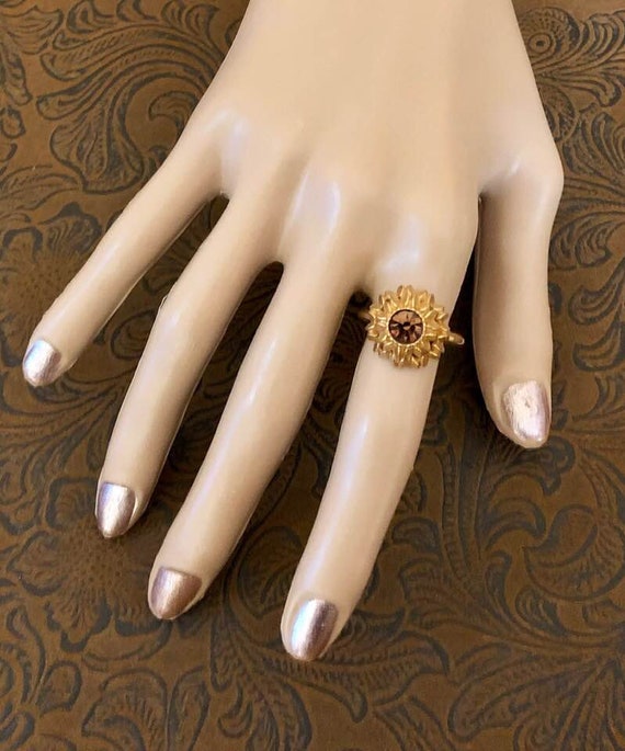 Vintage AVON Ring - image 2