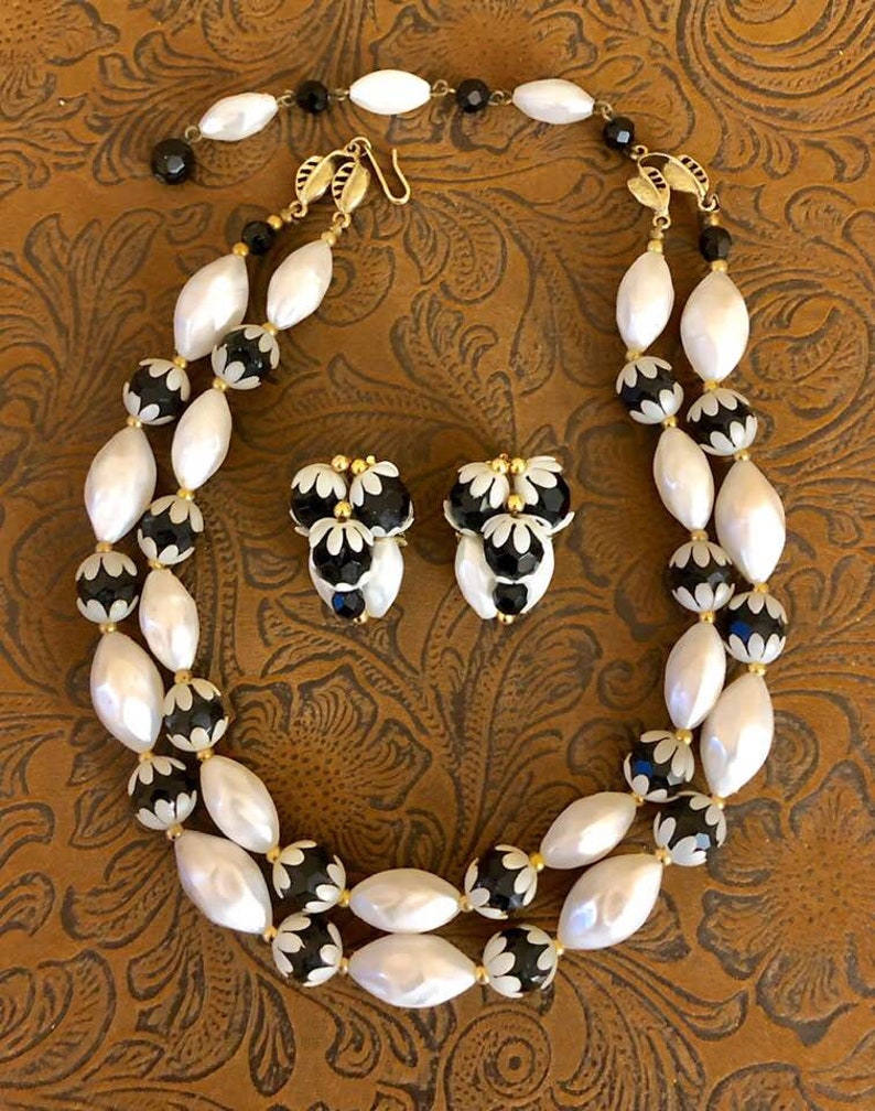 Vintage Deauville Double-Strand Beaded Choker and Earring Set B 851