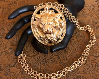 Vintage Napier Lion Necklace          686