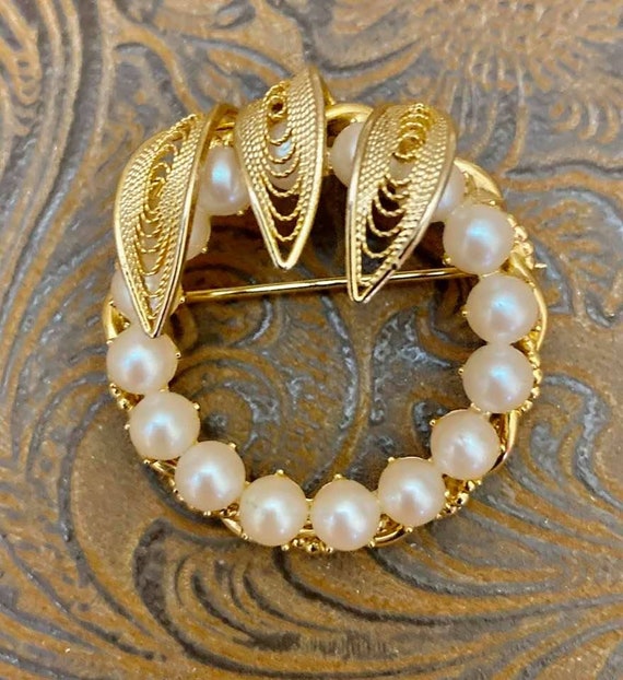 Vintage Hobe Faux Pearl Brooch                    