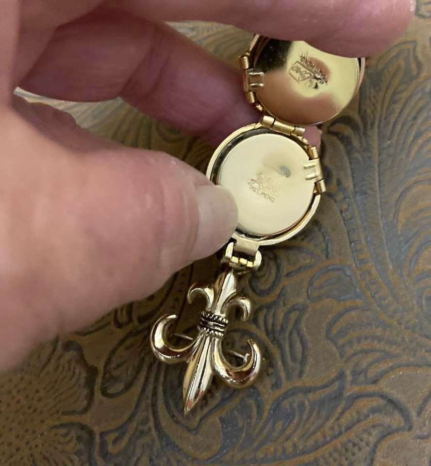 ヴィンテージ コロ ペガサス シャトレーヌ ブローチ ピクチャー