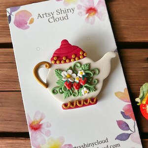 Tea party collection - Strawberry teapot brooch