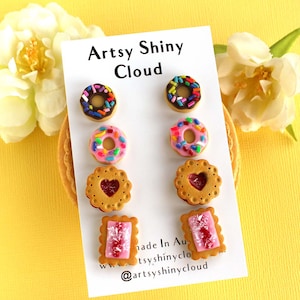 Small dessert studs, chocolate donut / Iced Vovo / heart jam drop cookie / pink donut