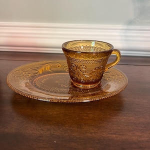 Set of 8- Tiara Indiana Glass Amber Sandwich Glass luncheon plates and cups