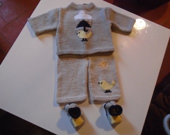 Ensemble brassière,pantalon et chaussons naissance, gris souris, brodé charmant motif en noir/blanc,jaune, 25% laine