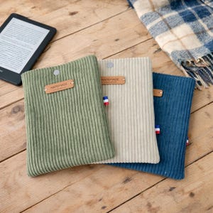 Kindle- und Kobo-E-Reader-Hülle – personalisierbare Buch- und Tablet-Hülle – handgefertigte Samthülle – Geschenk für Leseratten – Frankreich