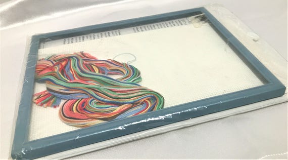 Le dimensioni del treno Ornamento contati Punto Croce Kit 14 conteggio PLASTIC CANVAS