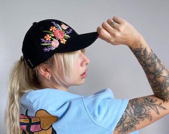 Floral hand embroidered baseball cap, Gardener cap, custom flowers cap, flower lover gift, Mother's Day Gift, Gifts for her