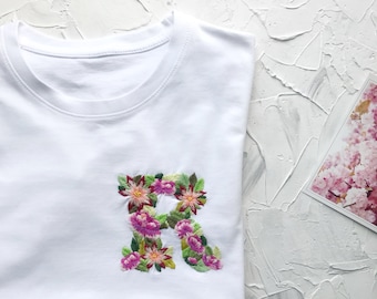 Fashion gifts for mom, Monogrammed shirt, Personalized gift t-shirt, Hand embroidery, Initials shirt, Matching shirt, Family tee, mom gift