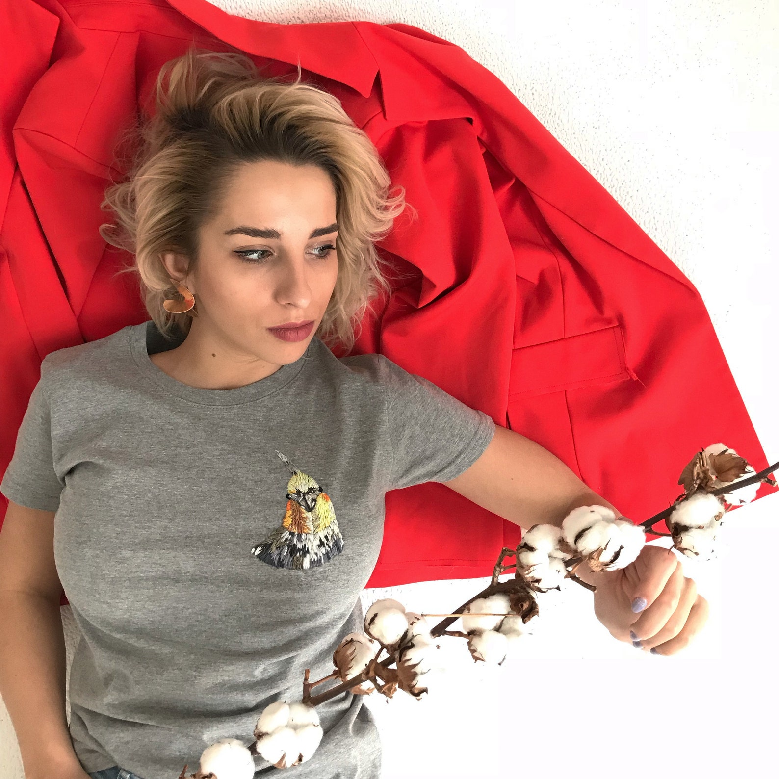 Cute Parrot Women's T-shirt Hand Embroider Tee Pet Loss - Etsy