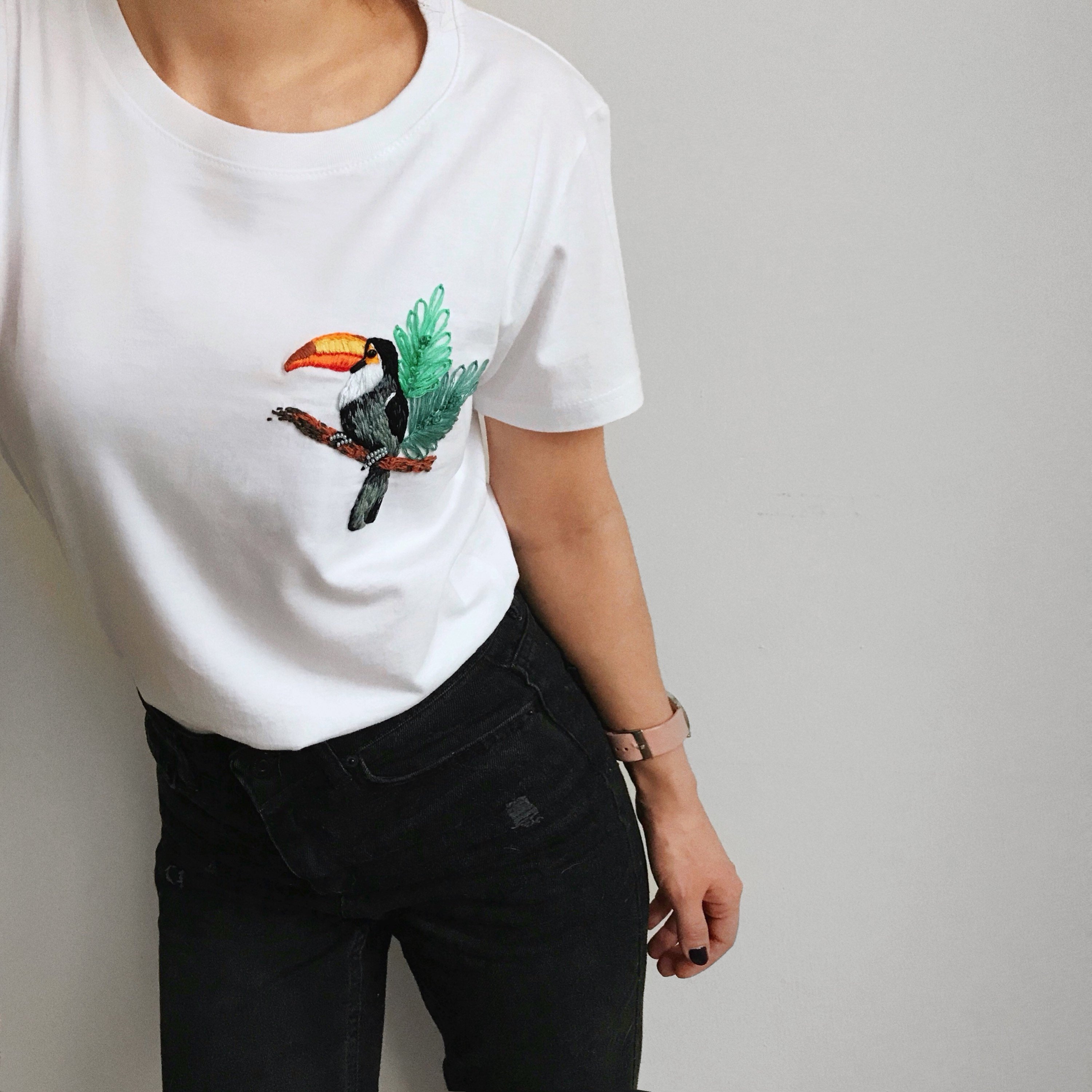 Opaque med sig favor Toucan Bird T-shirt Hand Embroidery Bird Lovers Gift - Etsy