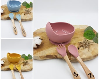 Silicone bowl and wooden cutlery
