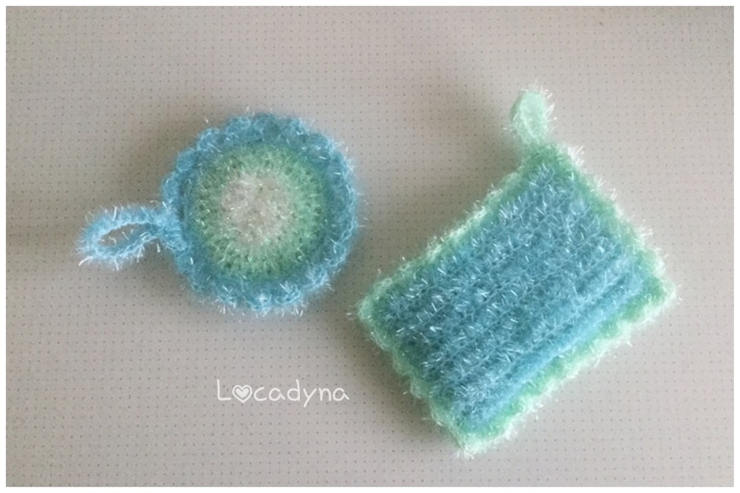 Blue and Green Sponges for Bath and Shower-gratounette Peeling ...