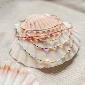 colorful pearl bracelet with macrame clasp, micro beads, freshwater pearl, pearl bracelet, summer macrame bracelet, various colors