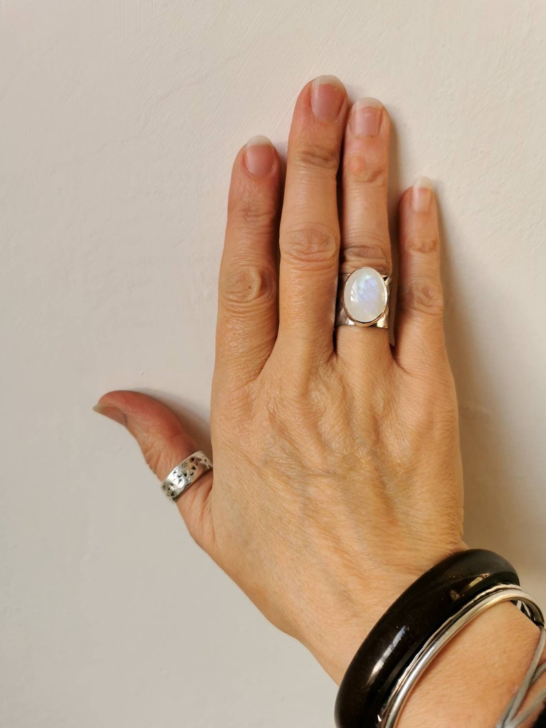 US 6 34 UK size N Sterling silver Rainbow Moonstone ring
