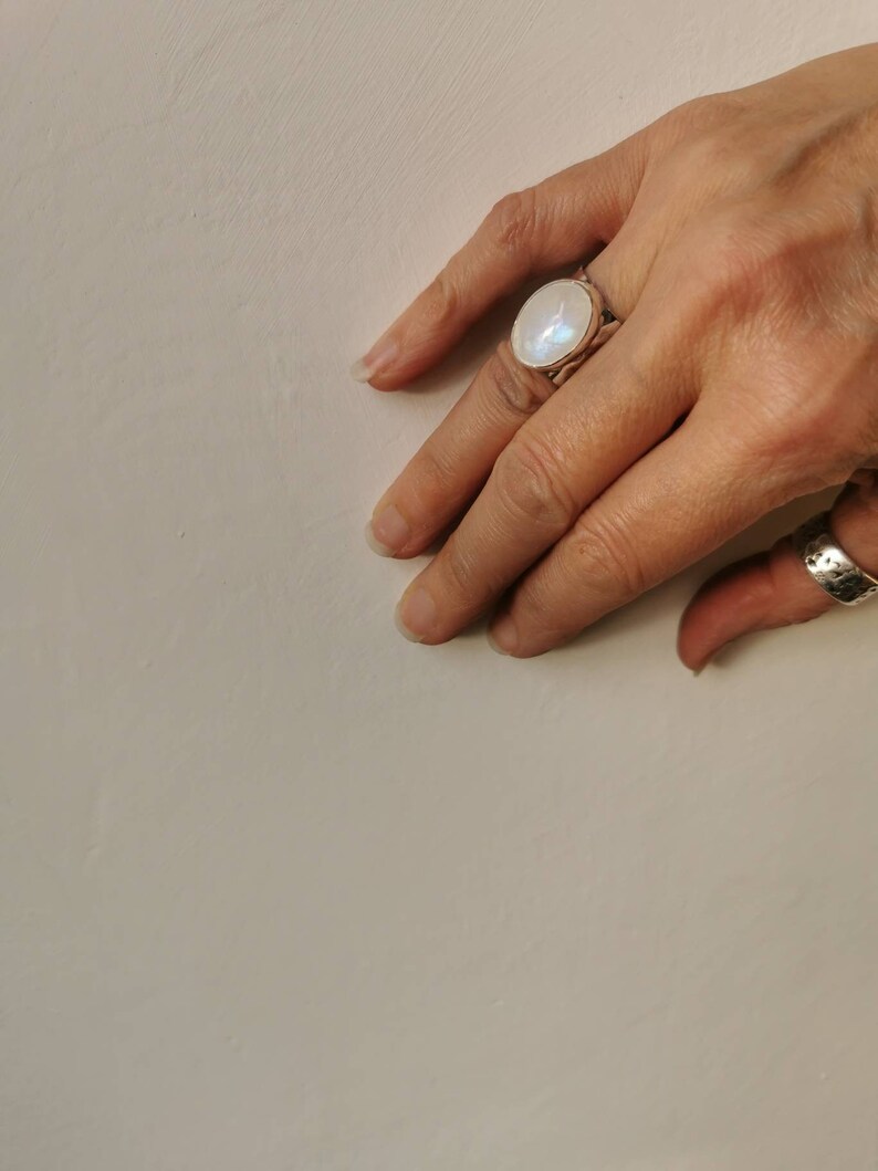 US 6 34 UK size N Sterling silver Rainbow Moonstone ring