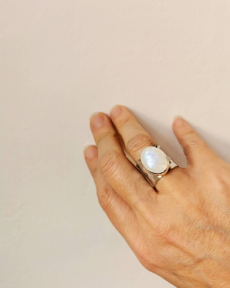 US 6 34 UK size N Sterling silver Rainbow Moonstone ring