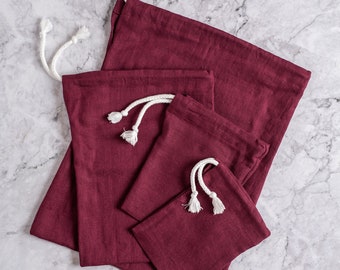 Burgundy linen bread bag set. Reusable linen bread bag. Zero waste storage bag. Natural linen drawstring bag. Sustainable food storage.