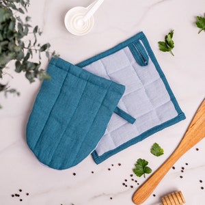 Linen oven mitt & linen pot holder. Various colors. Stylish linen kitchen gloves. Kitchen accessories. Handmade housewarming gift.