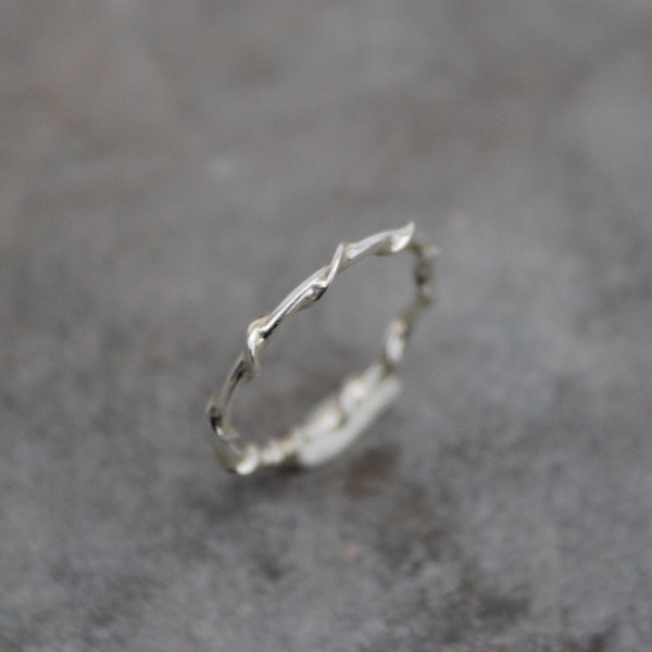 Twisted ring in 925 silver