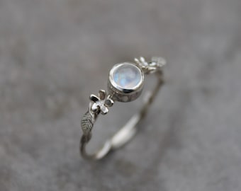 Silver ring "crown of flowers" and moonstone