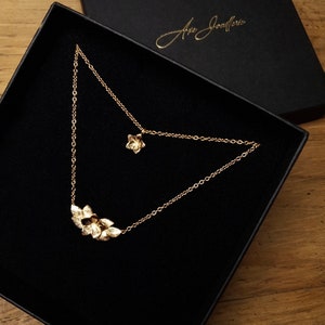 Gold-plated flower and leaf necklace