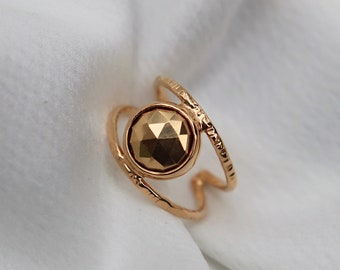 Bague martelée et pyrite dorée