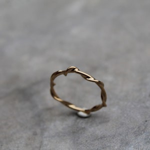 Twisted ring