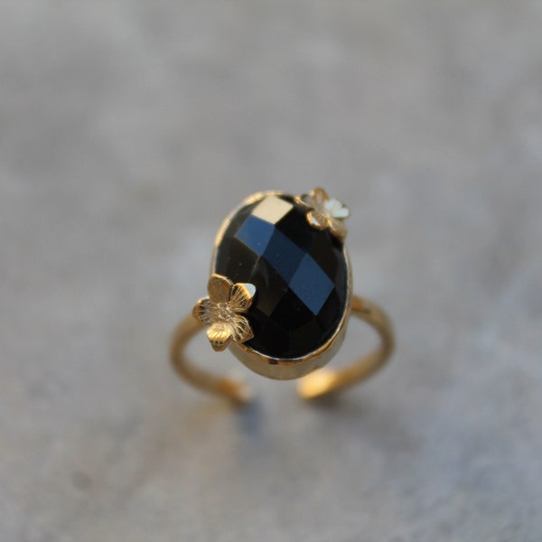 Bague fleurs et onyx