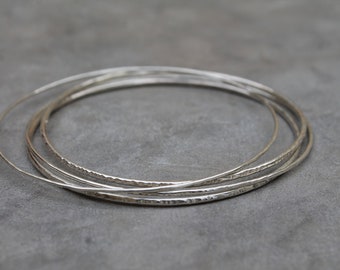 Hammered bangles in 925 silver