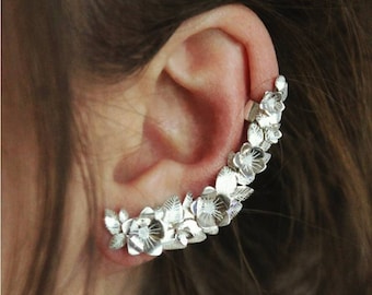 Bijou d'oreille fleurs et feuilles minimalistes en argent 925