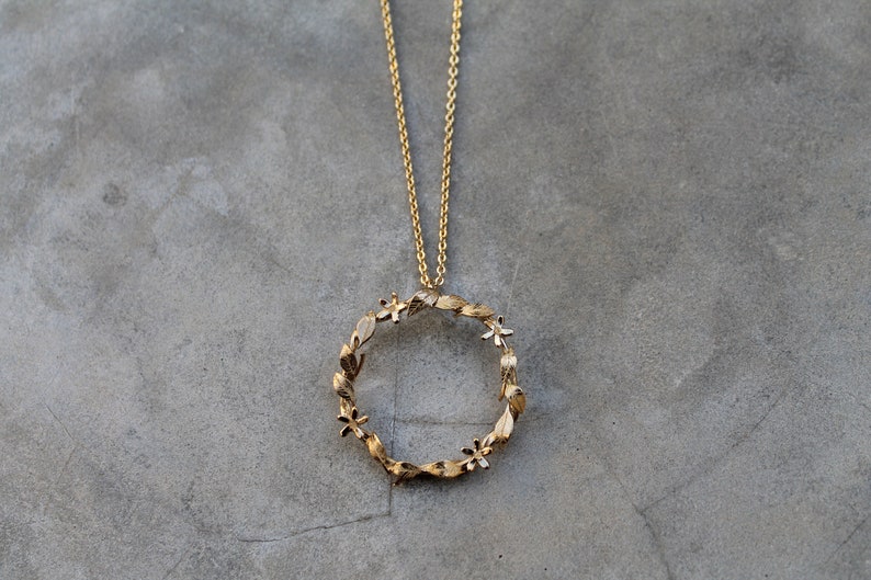 Flower Crown necklace