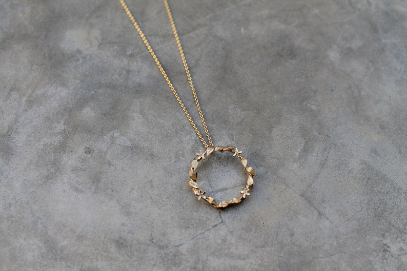 Flower Crown necklace