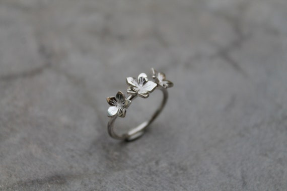 Three flower hotsell ring